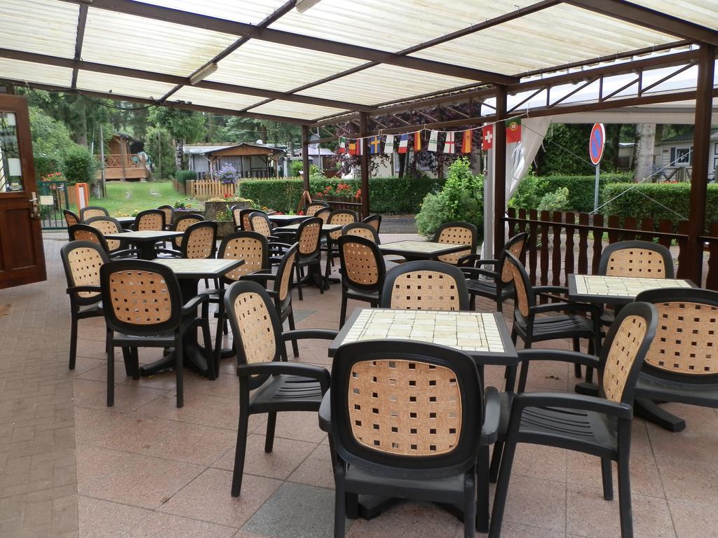 Camping Au Pays De Hanau Hotel Dossenheim-sur-Zinsel Екстериор снимка